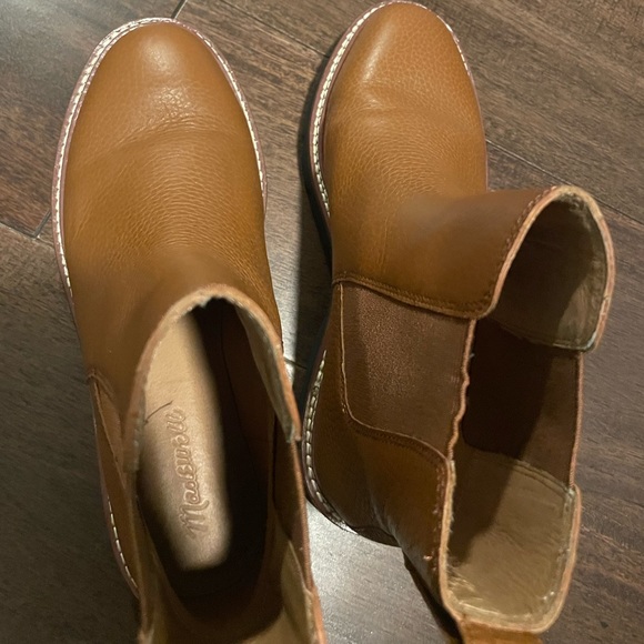 Madewell Citywalk Lugsole Chelsea Boot in Leather size 7.5 - Picture 2 of 8
